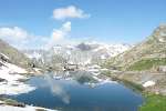jolie r&eacute;flexion lacustre au Col du Grand St-Bernard