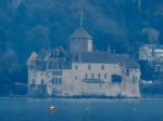 Ch&acirc;teau de Chillon de loin au zoom.